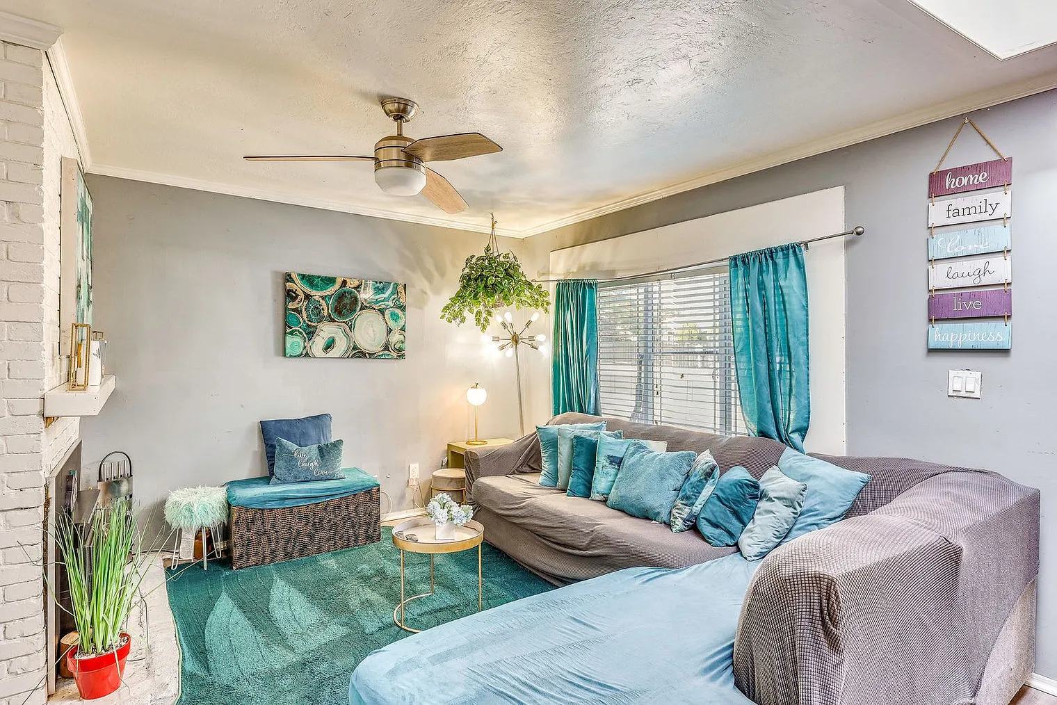 3 bed, 1.0 bath, 1248 sqft, $3,483 — Photo 3