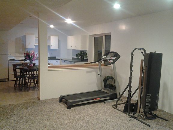 2nd Kitchen/Family Room