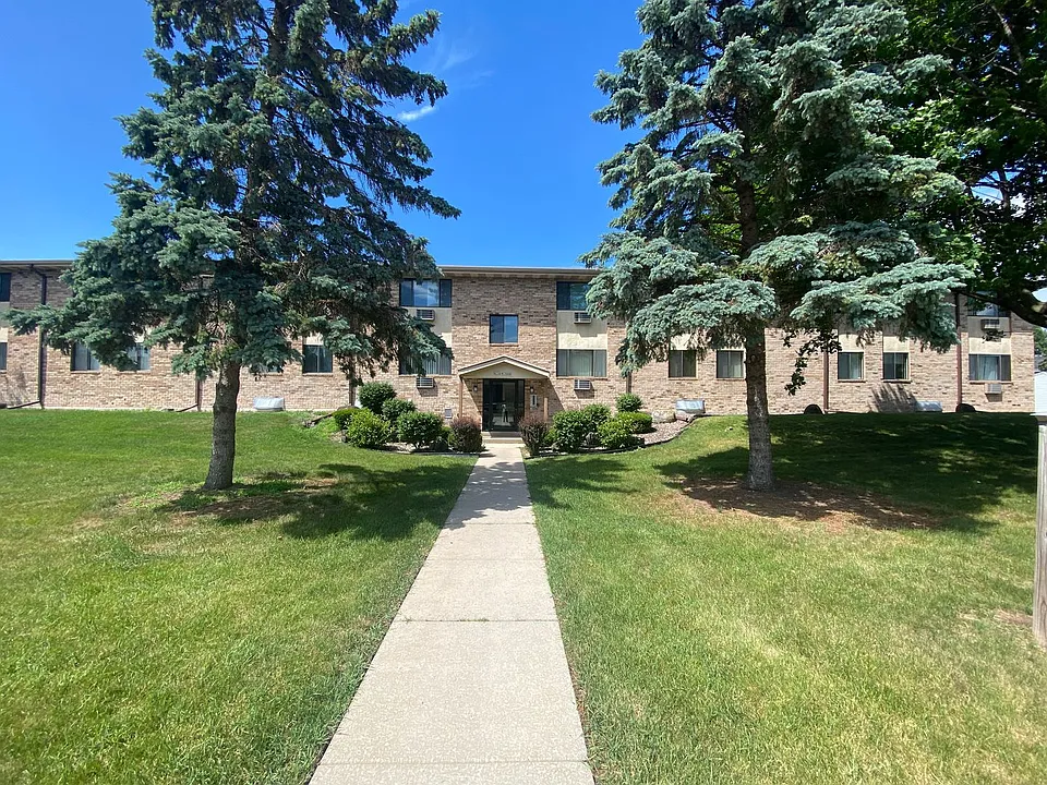 N114W15846 Sylvan Cir