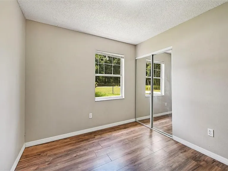 5 Cedar Ln — Photo 15