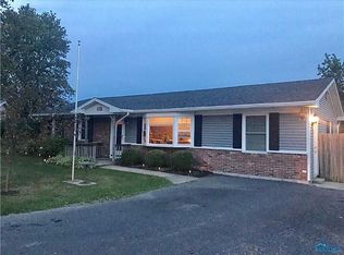 112 Emerson Dr, West Unity, OH 43570