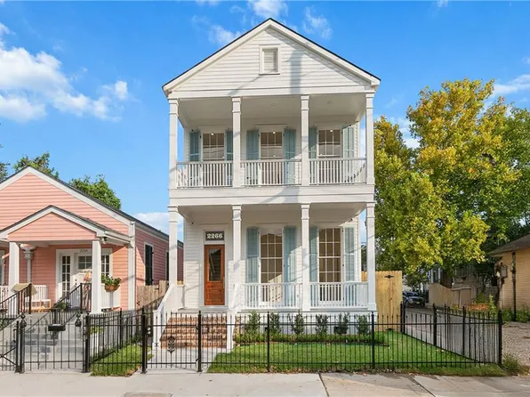 2266 Carondelet St, New Orleans, LA 70130