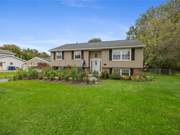 754 Pinnacle Rd, Pittsford, NY 14534