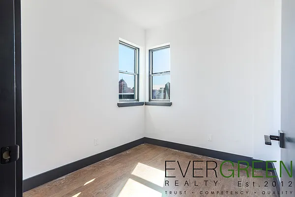 Rented by Evergreen Apartments BK | media 31