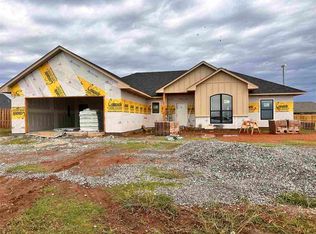 502 Scissortail St, Geronimo, OK 73543