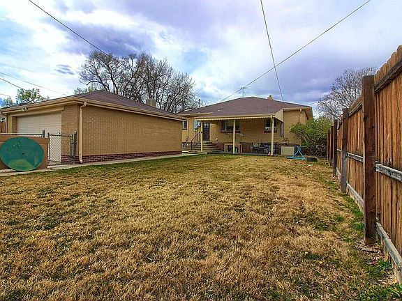 2nd image of 2678 N Glencoe St