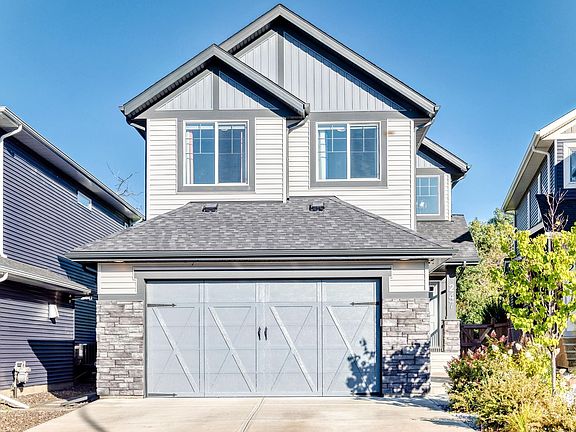2nd image of 247 Annandale Cres