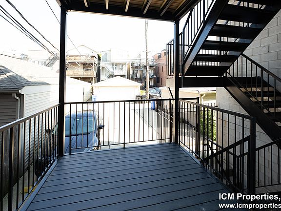 5th image of 1326 W Diversey Pkwy #1E