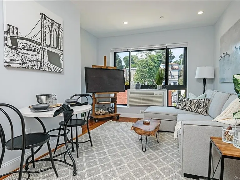 697 Bronx River Rd — Photo 12