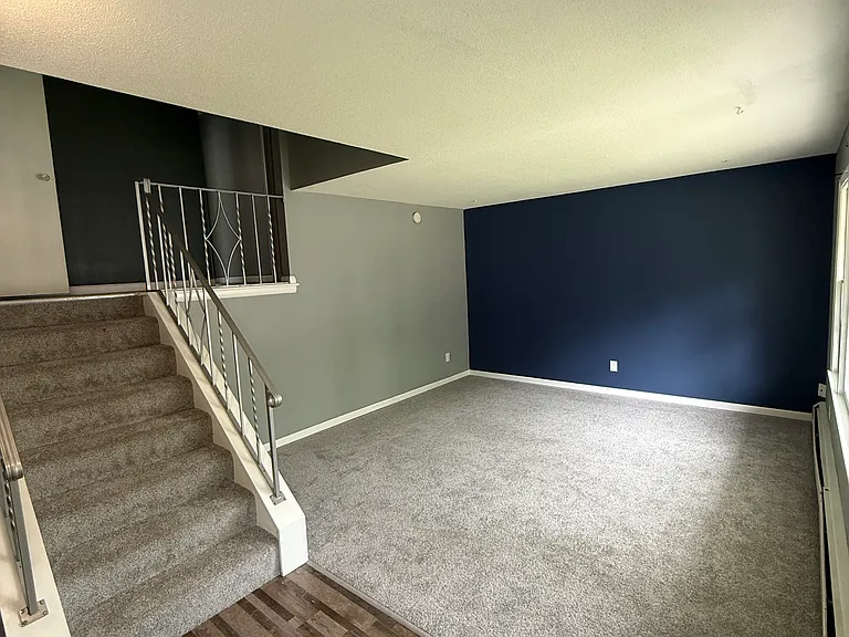 1319 Circle Terrace Blvd NE #1 — Photo 7