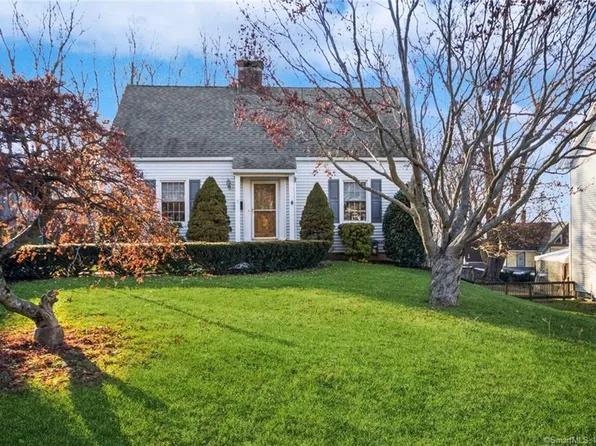 35 Highland Avenue, Bethel, CT 06801