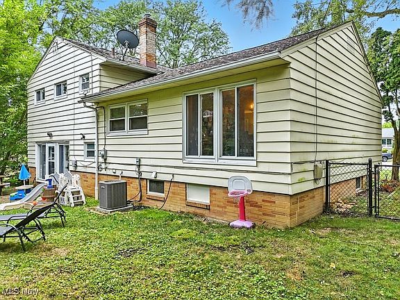 4th image of 3414 Kendall Cir