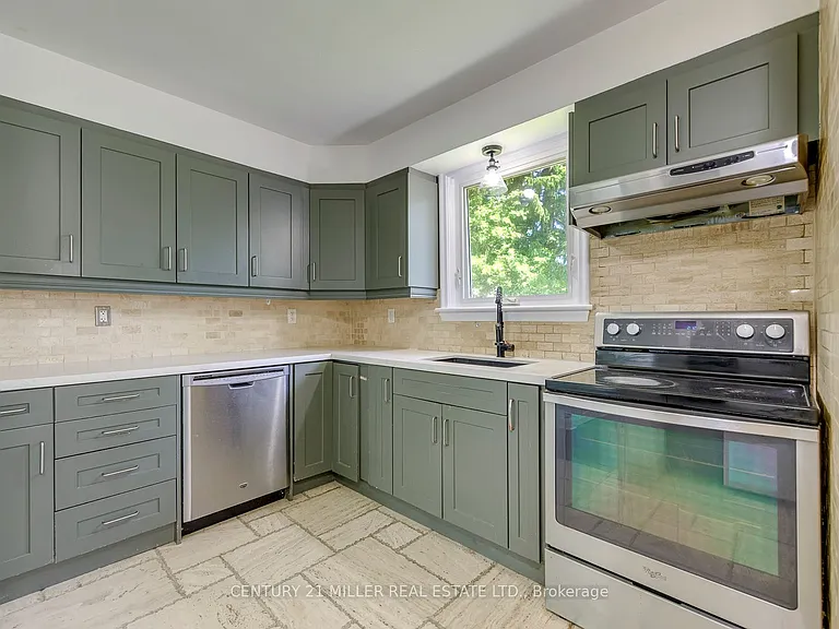 2048 Edinburgh Dr — Photo 13