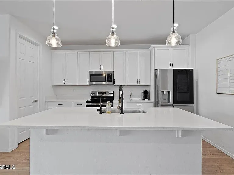 6313 N 68th Dr — Photo 1