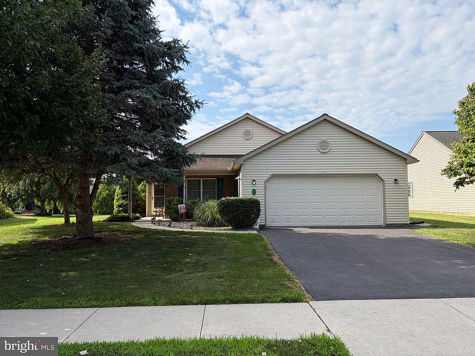 1st image of 6 Rosemont Dr
