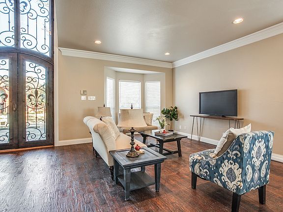 2nd image of 2509 Rosehill Ln