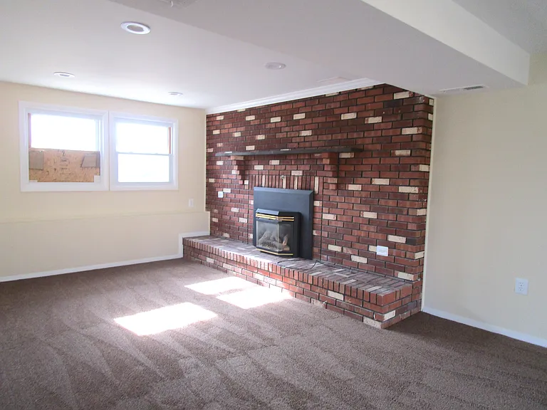 2404 Maytime Dr — Photo 10