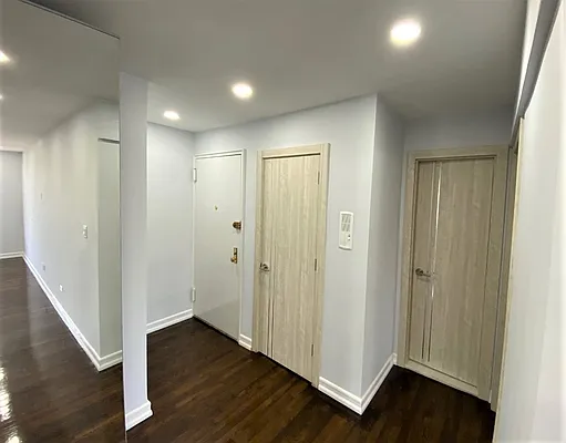 Sold by Dom Realty | media 2