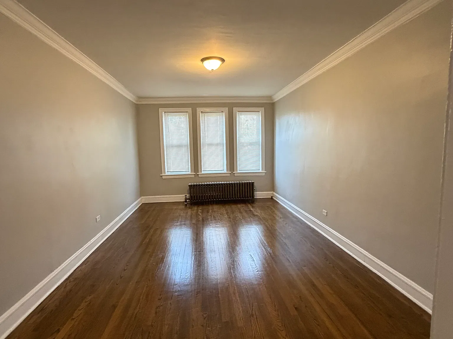 1 bed, 1050 sqft, $1,075 — Photo 1