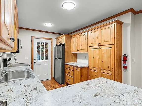 Kitchen 2