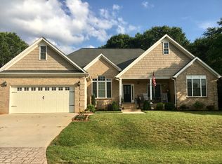 3647 Glen Meadows Dr, Denver, NC 28037