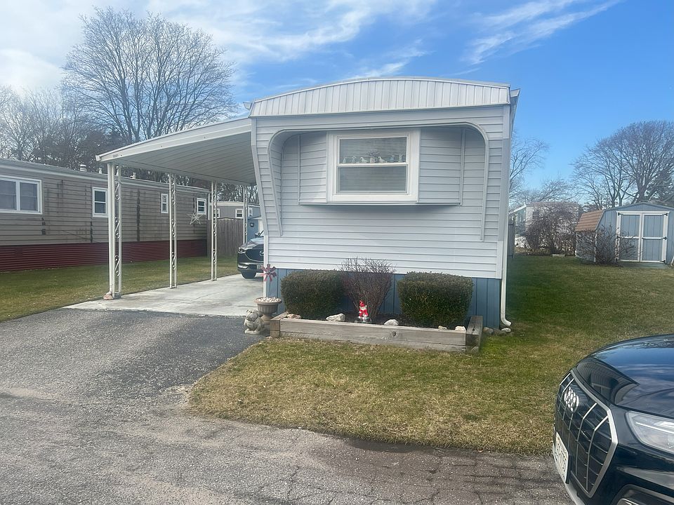 1st image of 74 Minuteman Dr