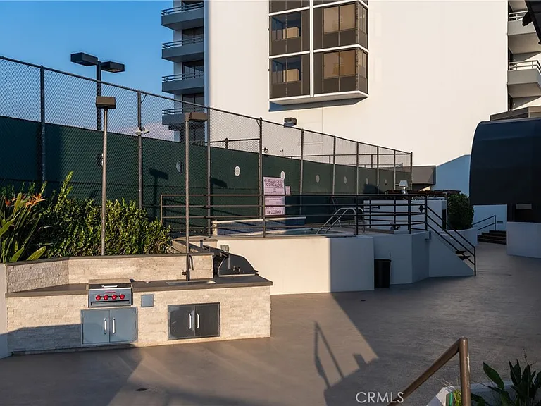 345 Pioneer Dr #1404 — Photo 40
