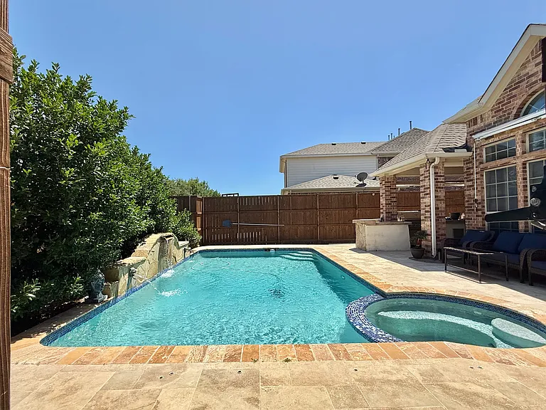7430 Hidden Cove Ln — Photo 37