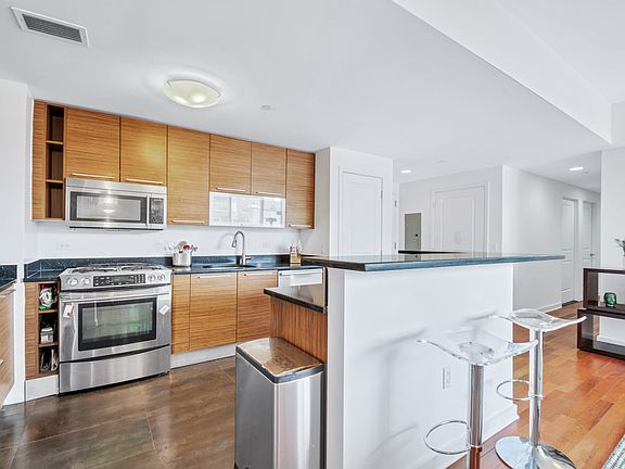 3rd image of 301 W 118th St APT 9B