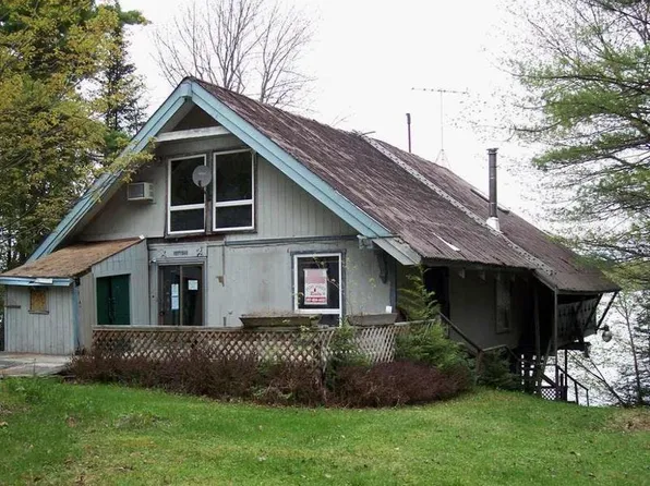 26 Vetter Rd, Sangerville, ME 04479
