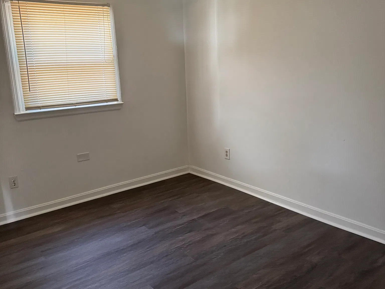 330 W Kentucky Ave — Photo 3