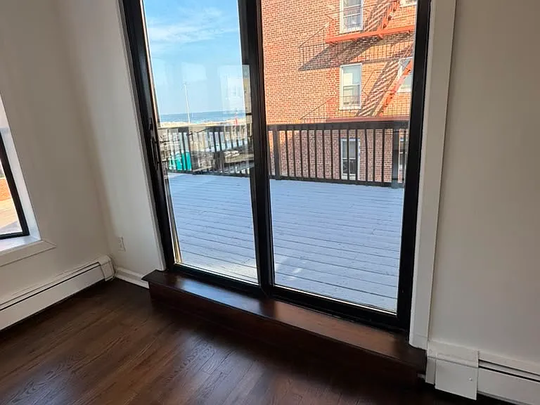 Beach 122 St — Photo 4