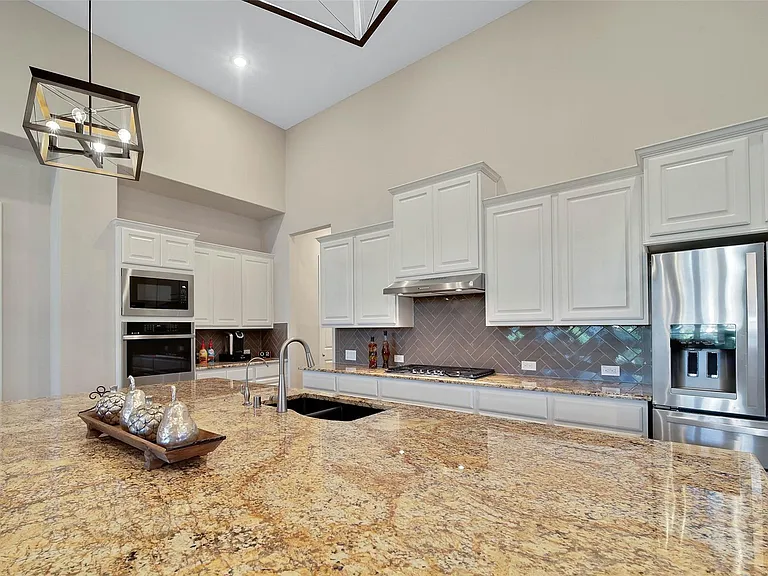 15527 Salmon Springs Dr — Photo 10