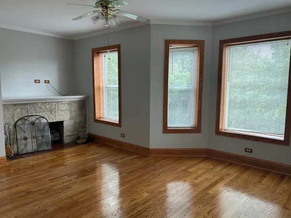 2424 N Kimball Ave #2, Chicago, IL 60647