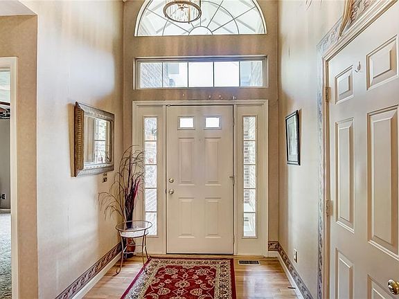 4th image of 6977 Beckett Ct