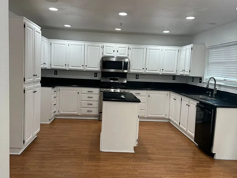 1825 Nixon Ave — Photo 30