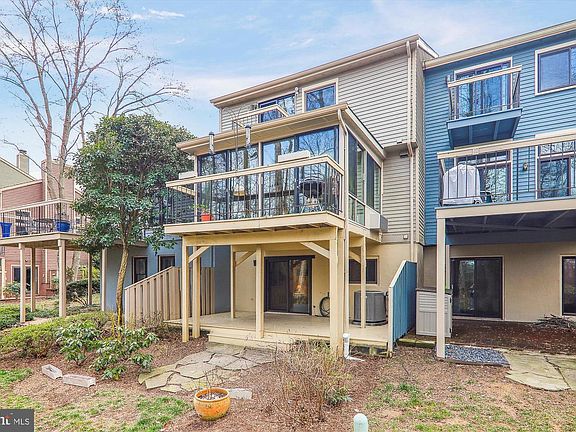 2nd image of 428 Cranes Roost Ct #85