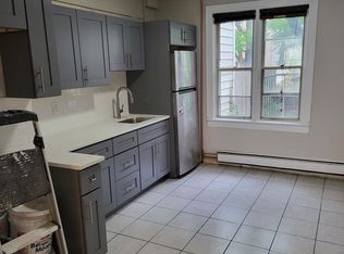 19 1/2 Wright Ave APT 2, Jersey City, NJ 07306