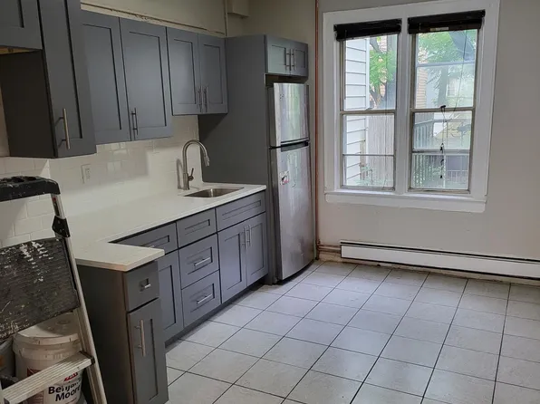 19 1/2 Wright Ave APT 2, Jersey City, NJ 07306