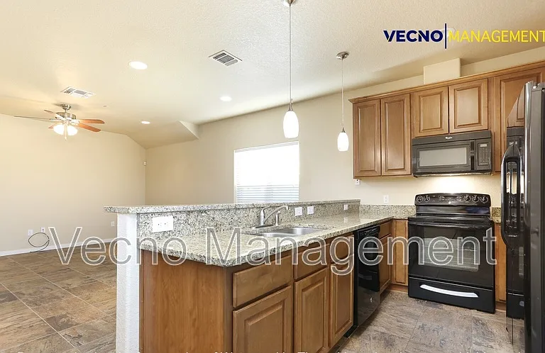 211 Circle Court Dr #211 — Photo 12