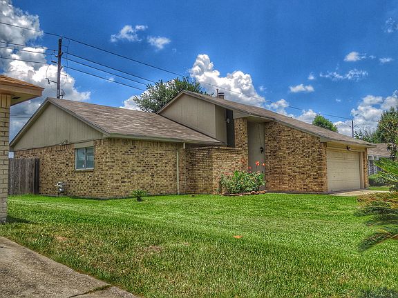 2nd image of 3418 Edgecreek Dr