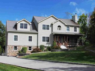 9 Organ Hill Rd, Poughkeepsie, NY 12603