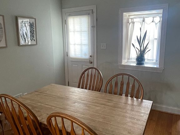 3rd image of 3211 Dillon St