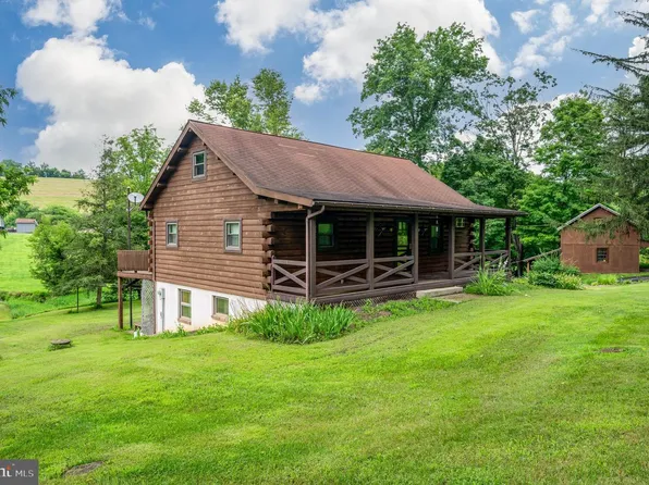 24 Forge Rd, Womelsdorf, PA 19567