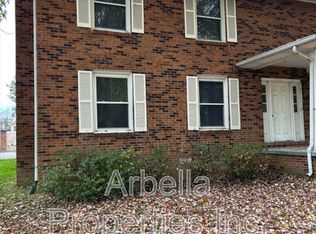 329 Ridgefields Rd, Kingsport, TN 37660