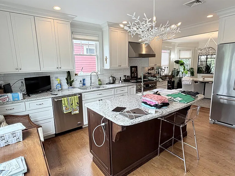 145 Larch Rd — Photo 3
