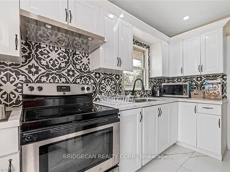 38 Lake Ave N #1 — Photo 2