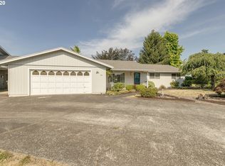 913 Cessna St, Independence, OR 97351