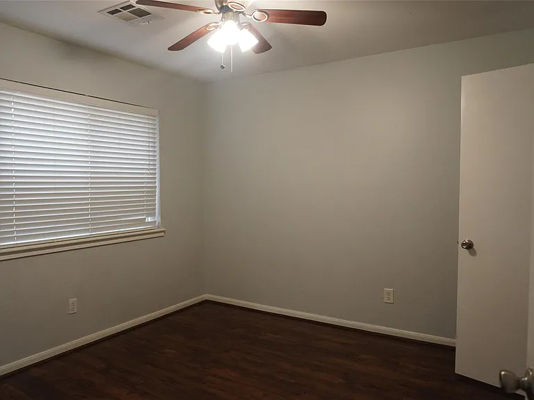10703 Wickersham Ln — Photo 27