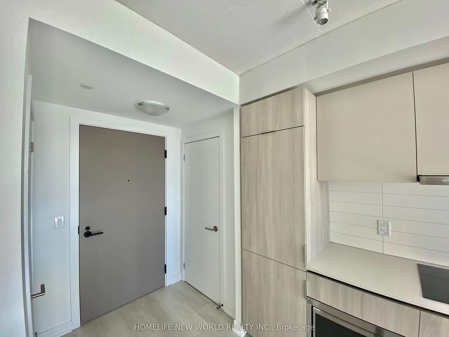 2 bed, $2,400 — Photo 3